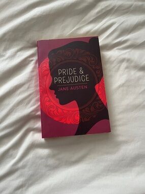 Pride & Prejudice by Jane Austen - Decorative Plum & Red Paperback